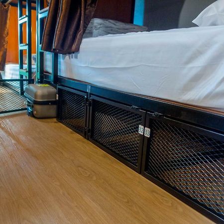 Comfy Bed Hostel (Adults Only) Bangkok Exteriér fotografie